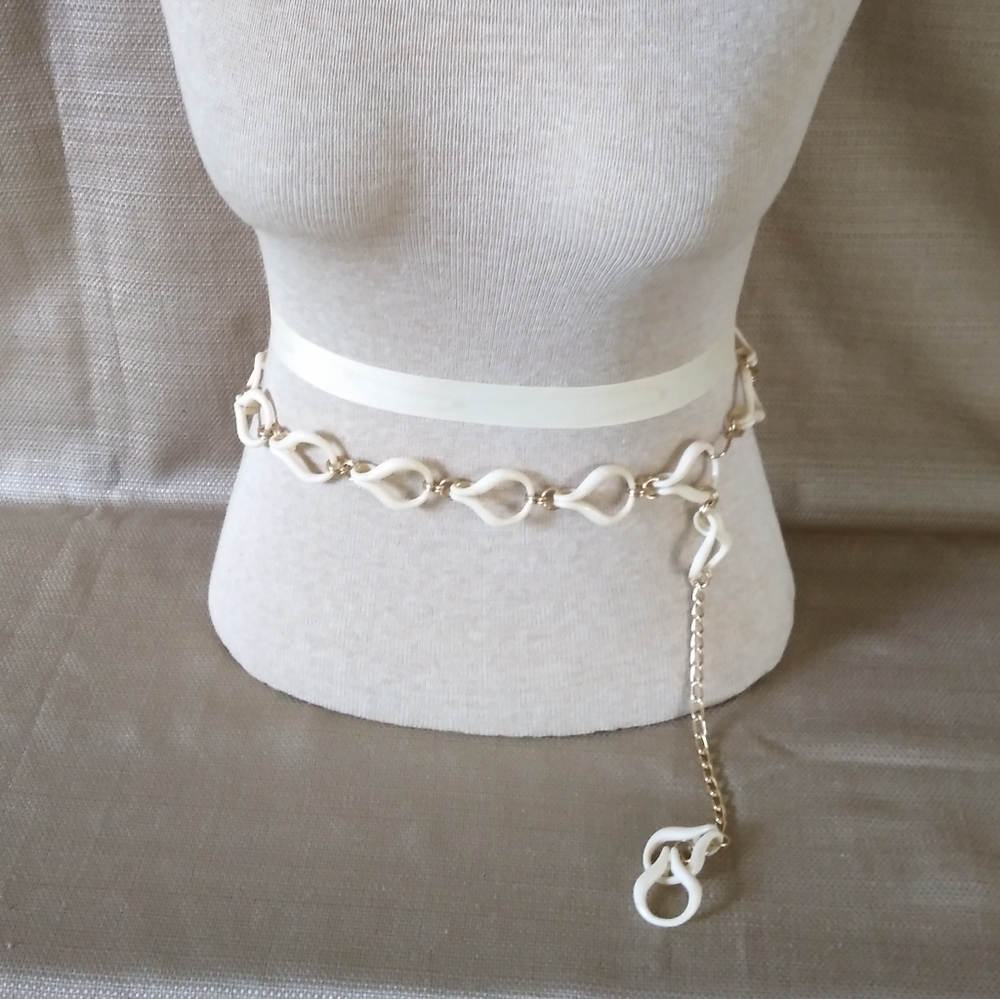 Vintage Mod 60s Lucite Chain Belt
